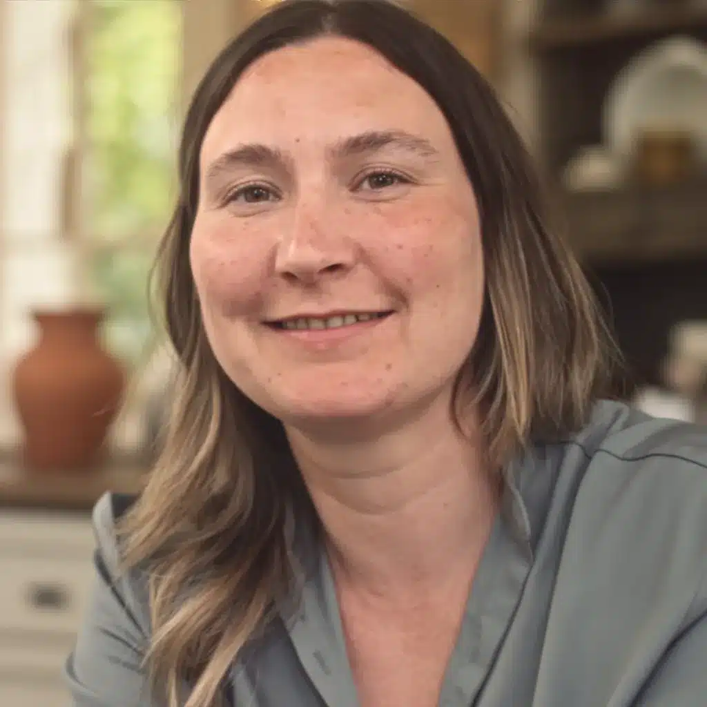 Savannah Mae Dubois kind, sparkling brown eyes, a genuine and inviting smile